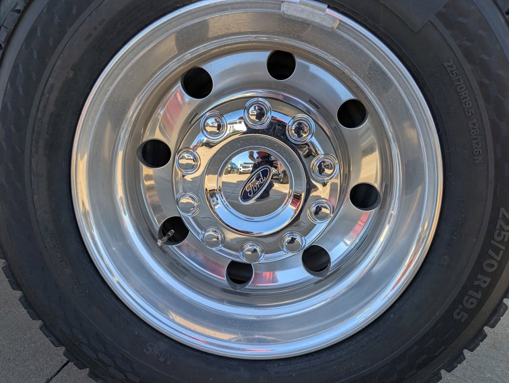 2025 FORD F-450 Platinum Dually (WHITE)