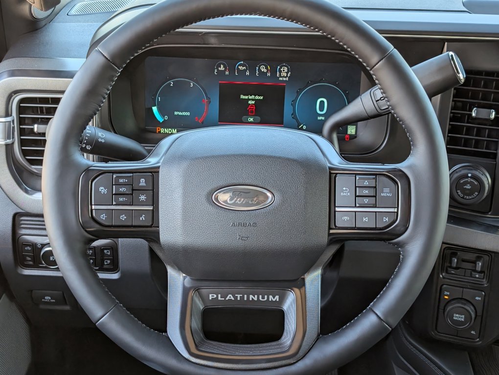 2025 FORD F-450 Platinum Dually (WHITE)