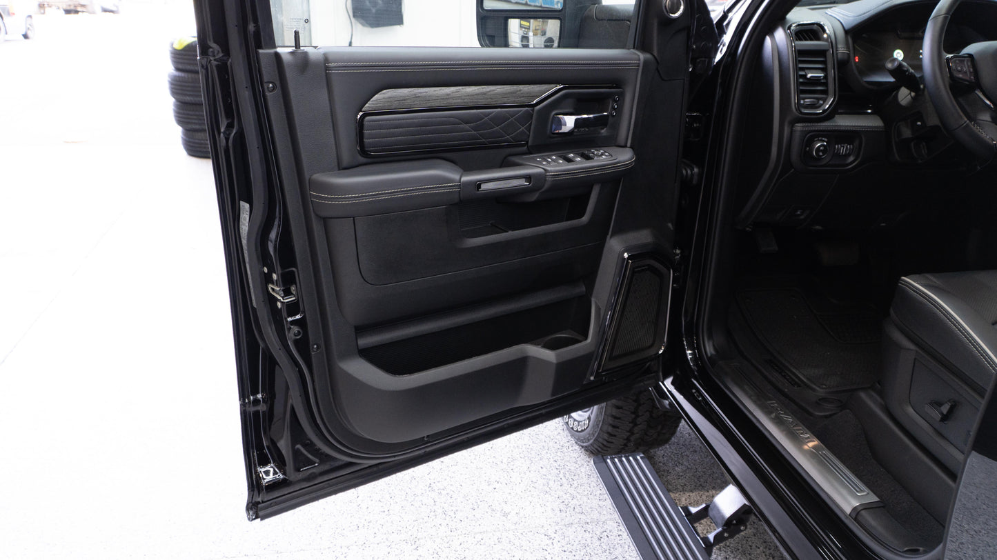 2025 Ram 2500 LIMITED Night Edition - Diamond Black Crystal
