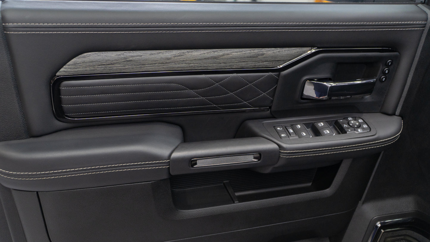 2025 Ram 2500 LIMITED Night Edition - Diamond Black Crystal