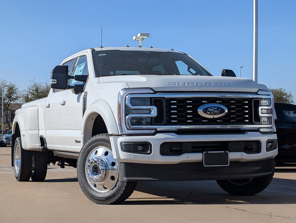 2025 FORD F-450 Platinum Dually (WHITE)