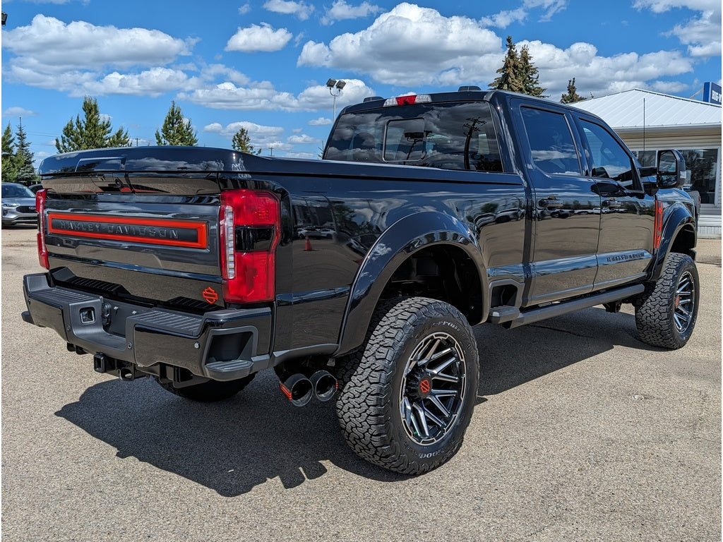 2024 Ford F350 Platinum Auto 4x4 - Harley Davidson Edition