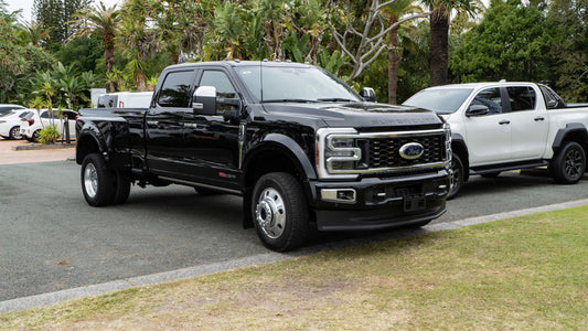 2024 FORD F-450 Platinum Dually (BLACK & CARMELO INTERIOR)