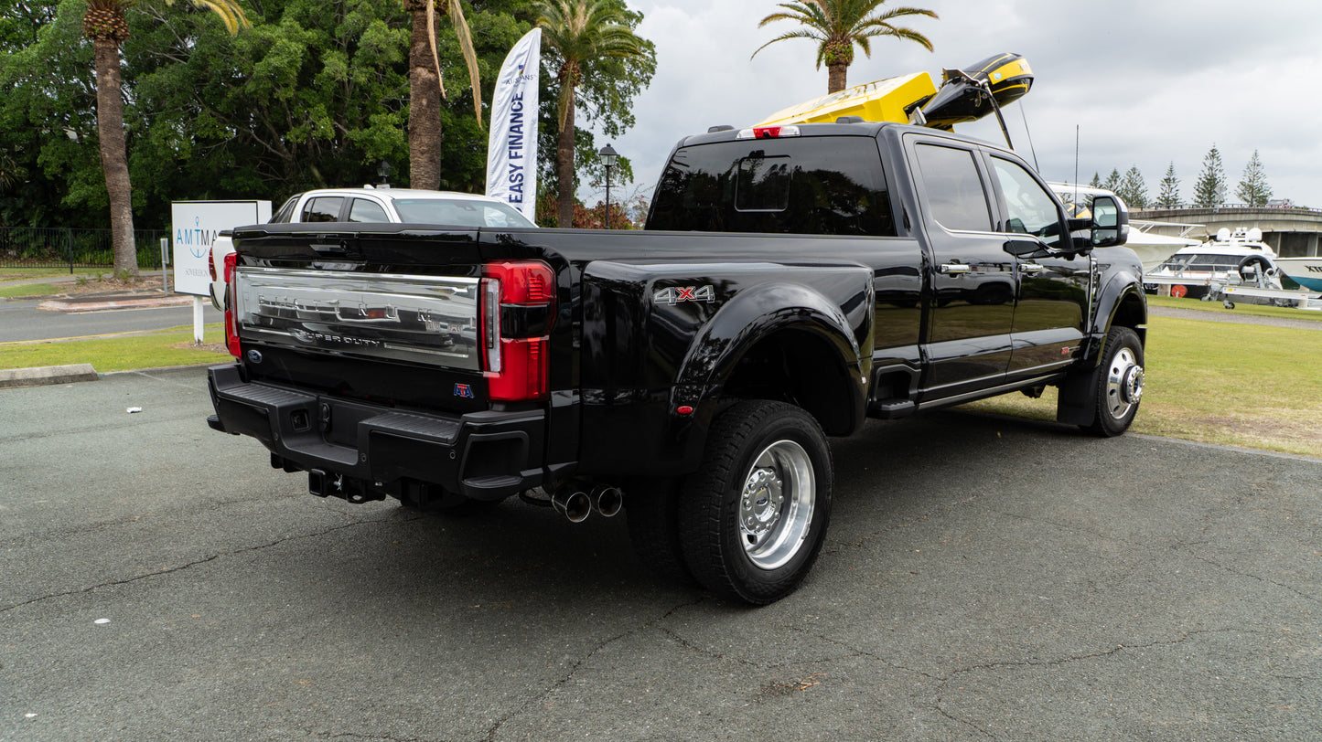 2024 FORD F-450 Platinum Dually (BLACK & CARMELO INTERIOR)