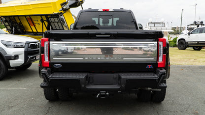 2024 FORD F-450 Platinum Dually (BLACK & CARMELO INTERIOR)